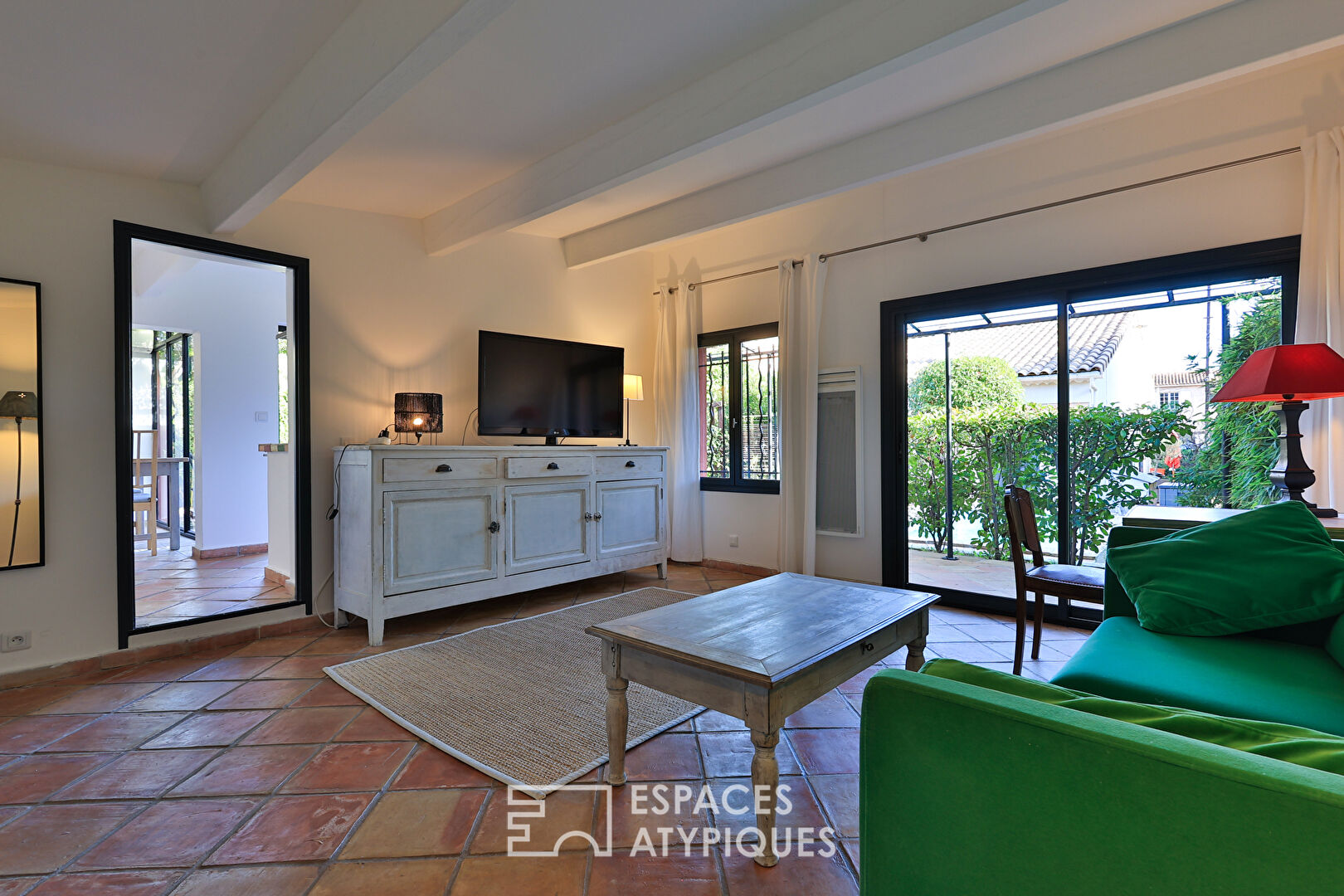 Villa revisitée avec son loft et sa dépendance