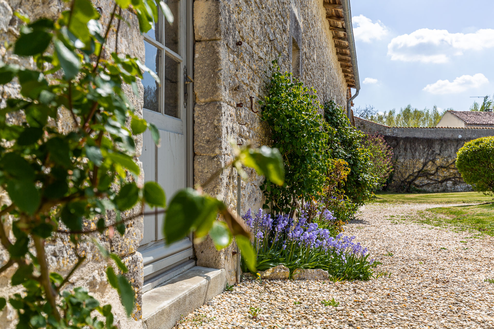 Vente Demeure charentaise et ses magnifiques dépendances à ST JEAN D