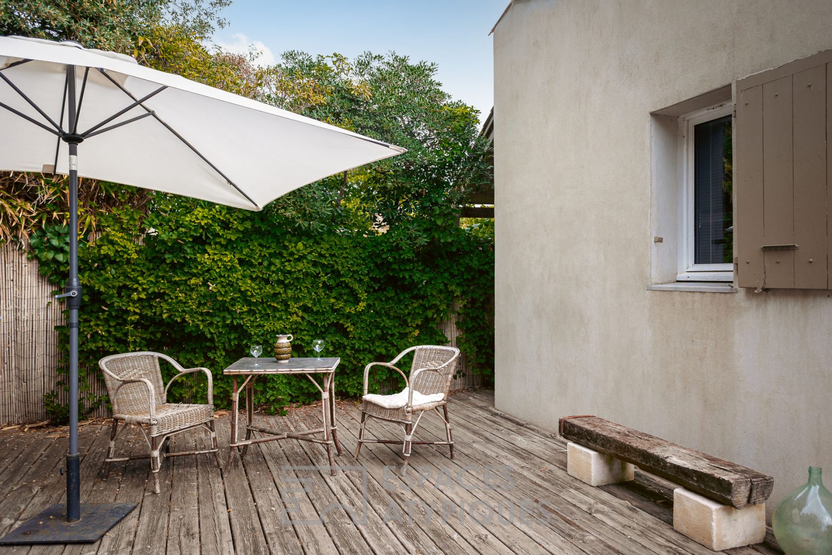 Loft réhabilité dans une ancienne menuiserie à 1km de la plage