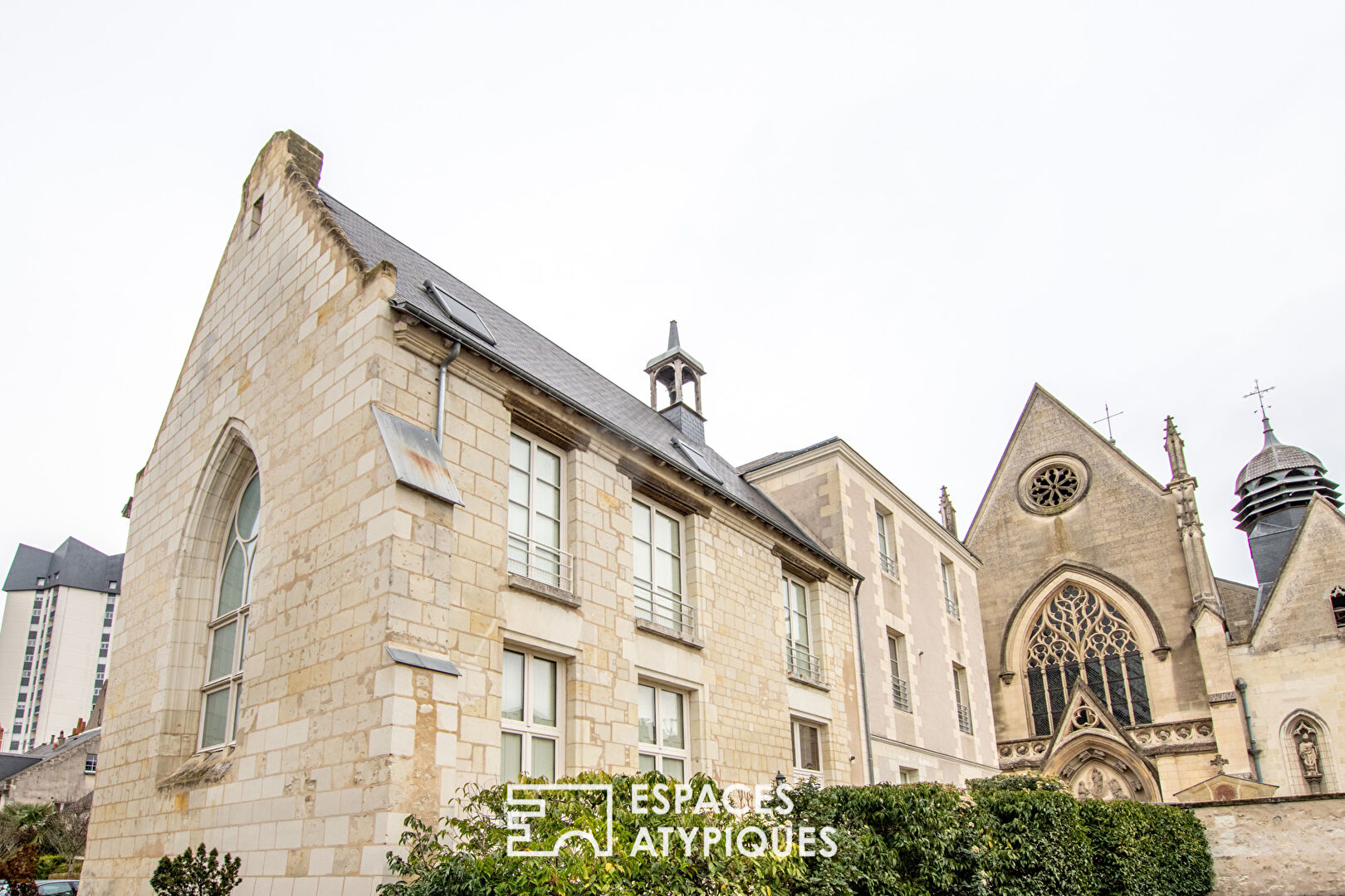 Appartement en dernier étage dans une ancienne chapelle