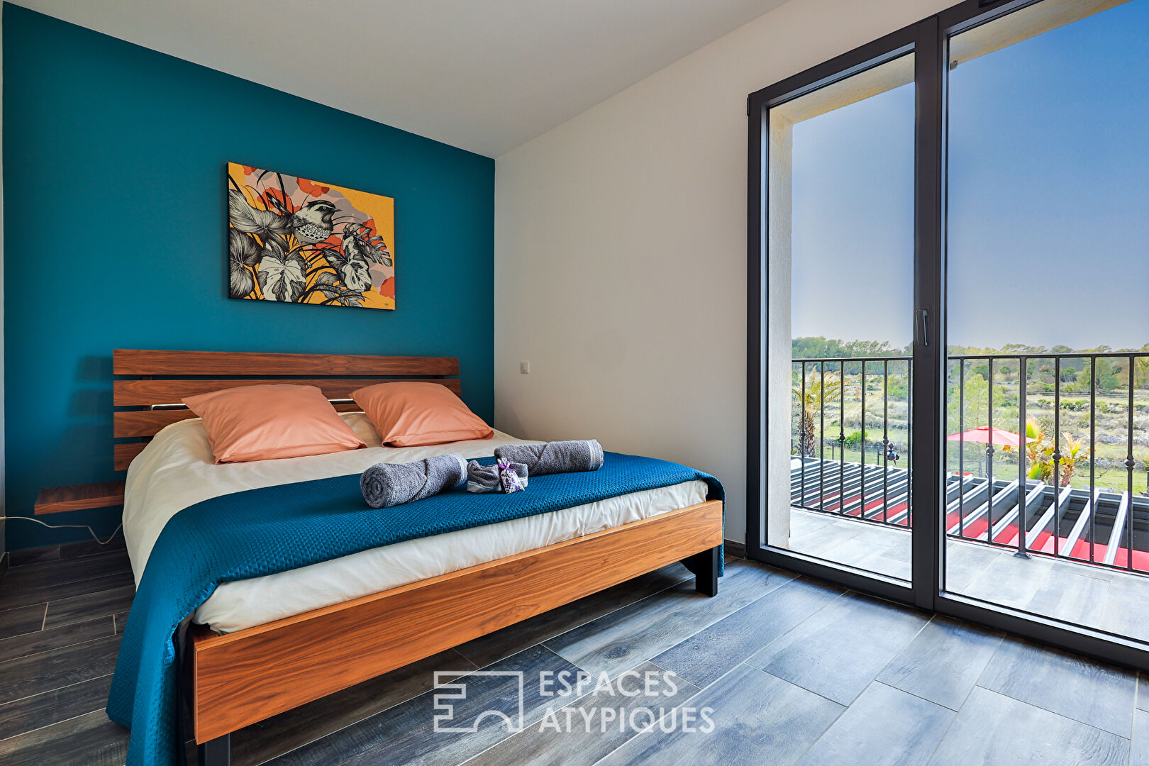 Villa contemporaine avec vue dégagée