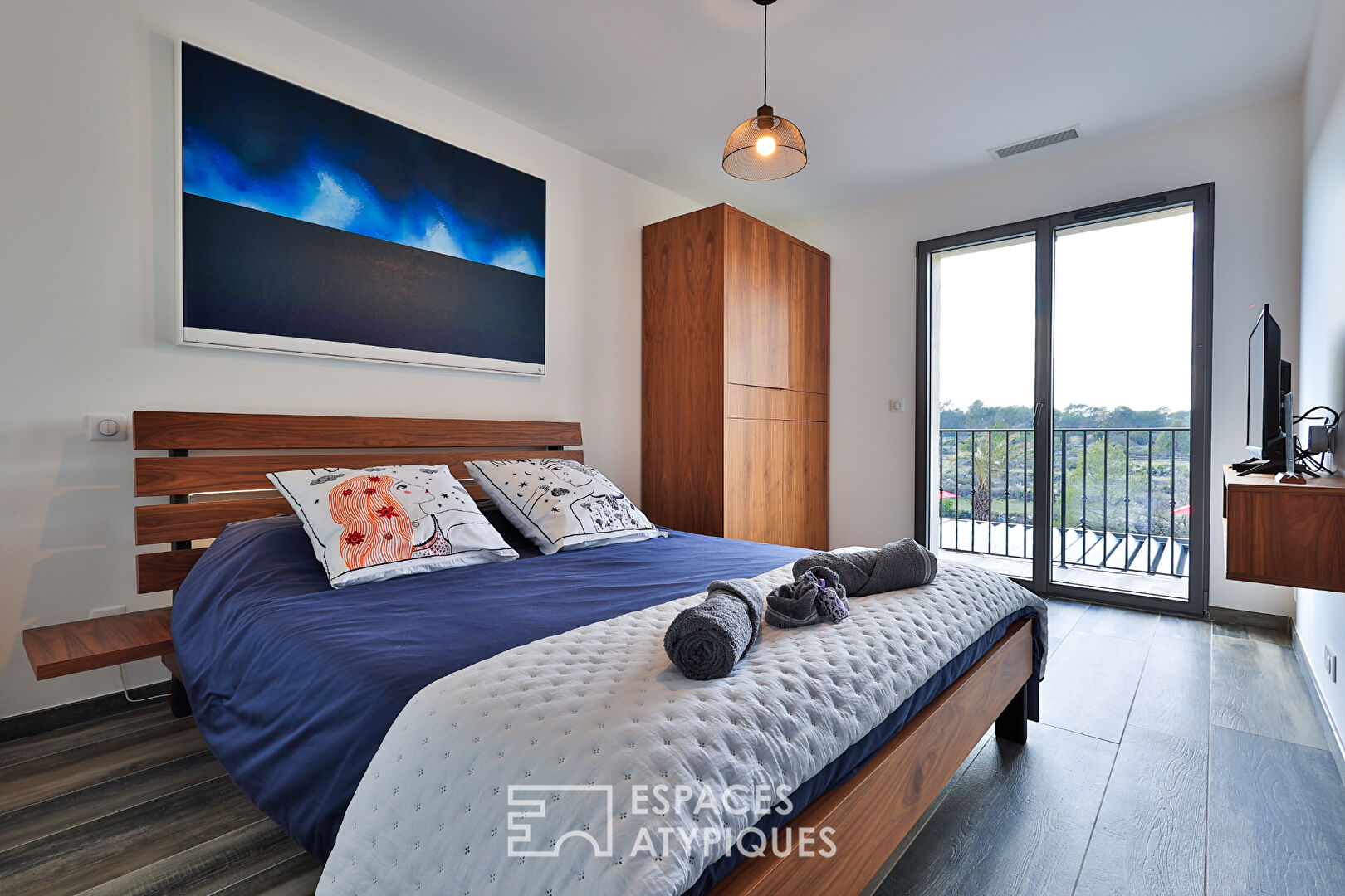 Villa contemporaine avec vue dégagée