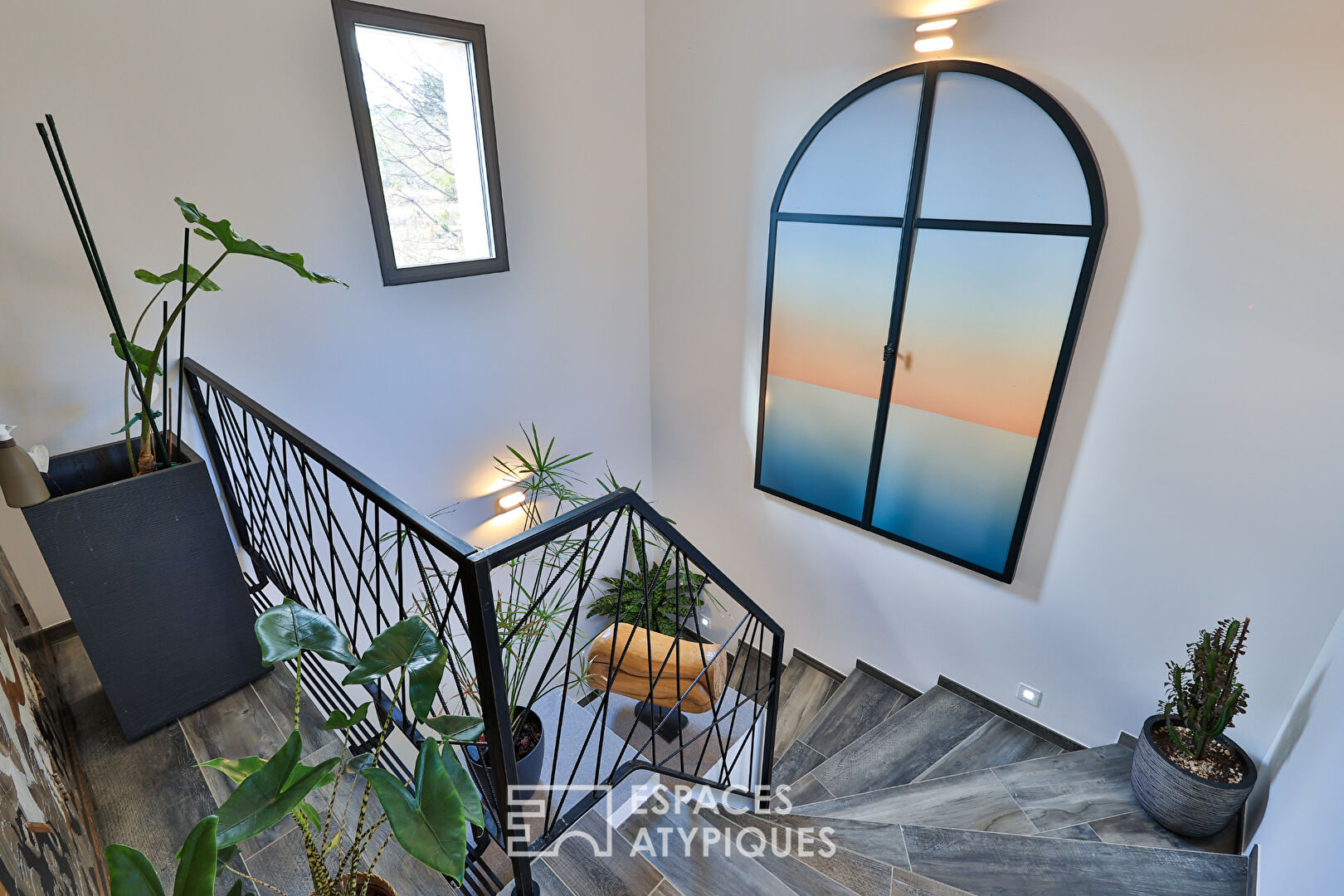 Villa contemporaine avec vue dégagée