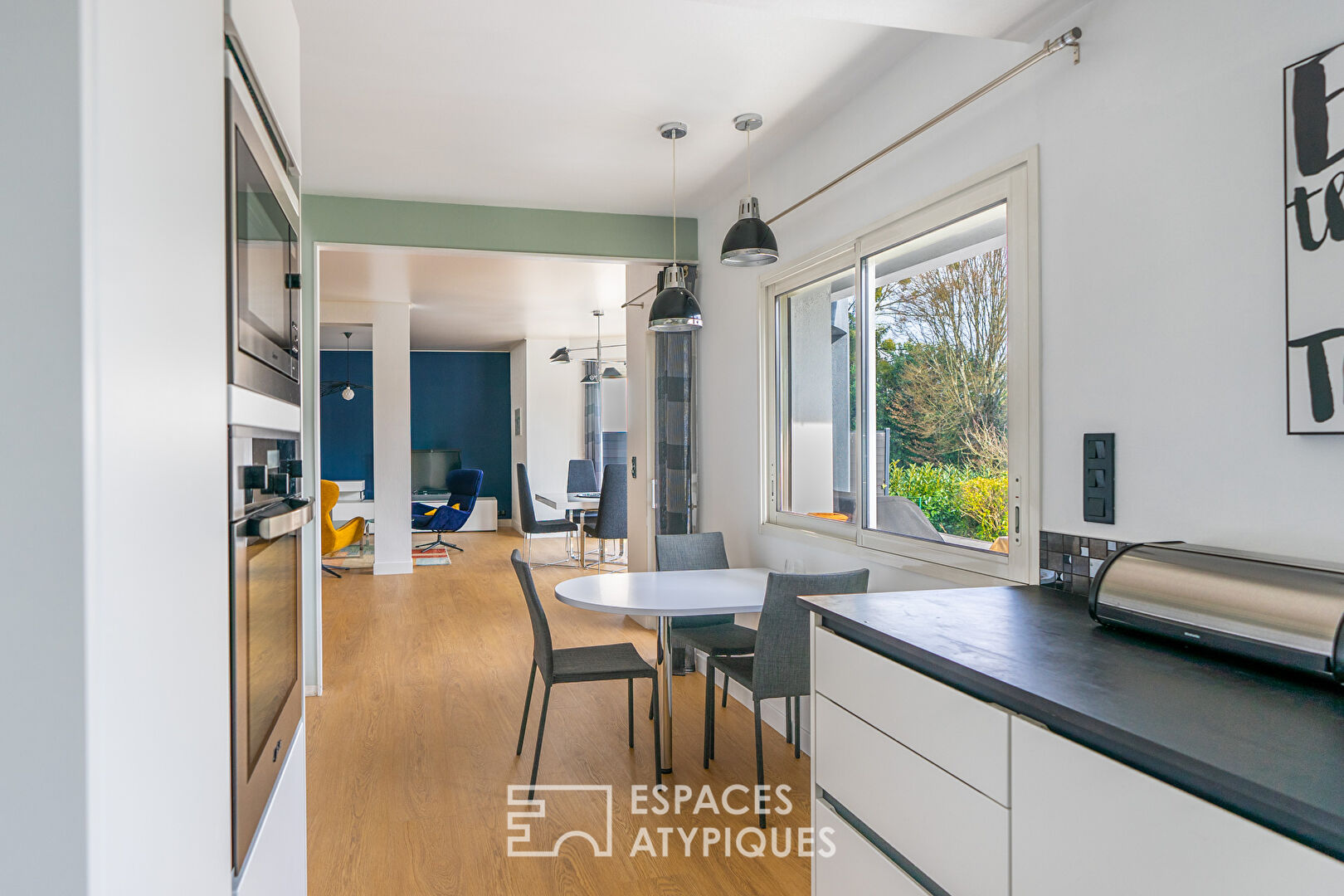 Maison contemporaine sur son jardin intimiste
