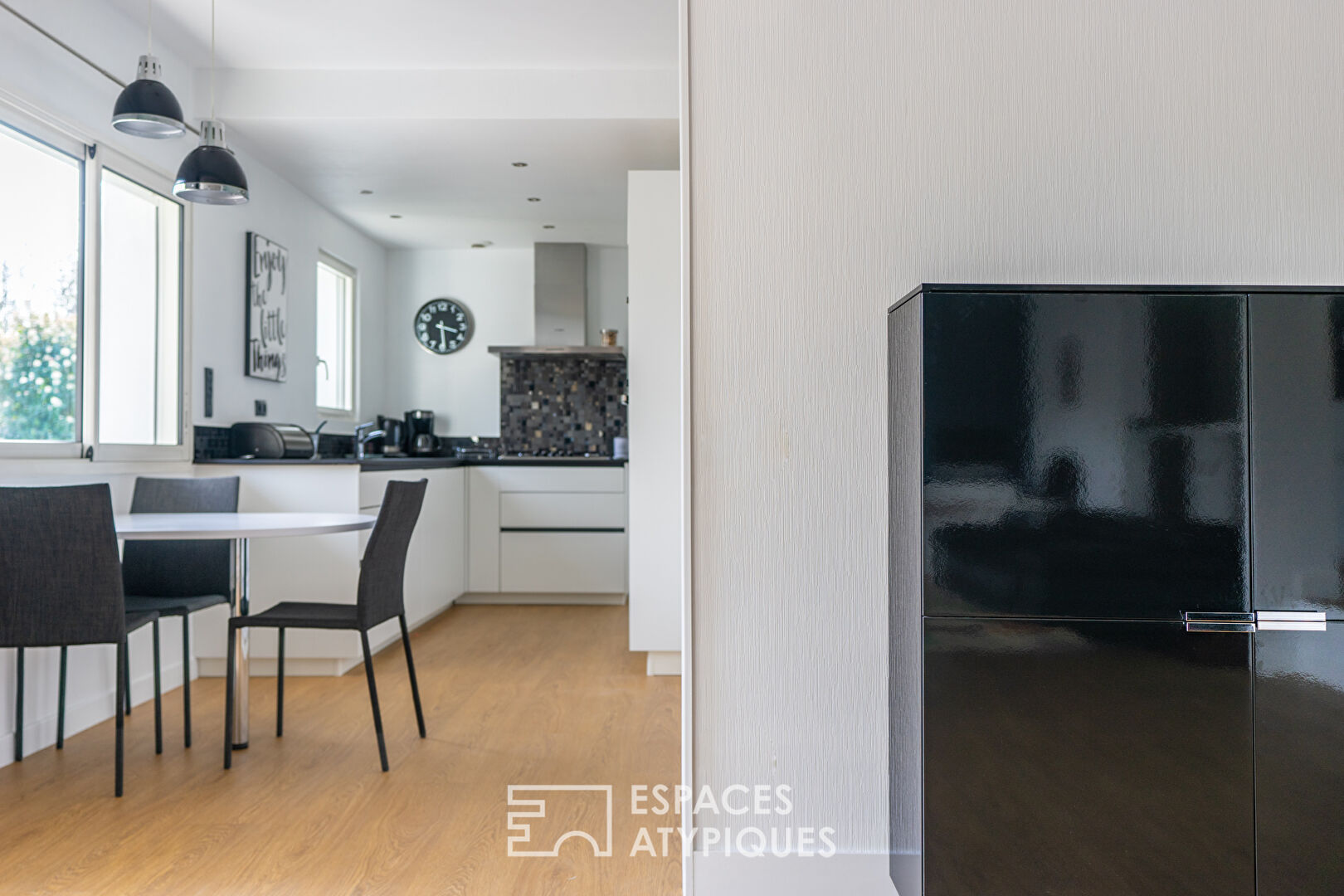 Maison contemporaine sur son jardin intimiste