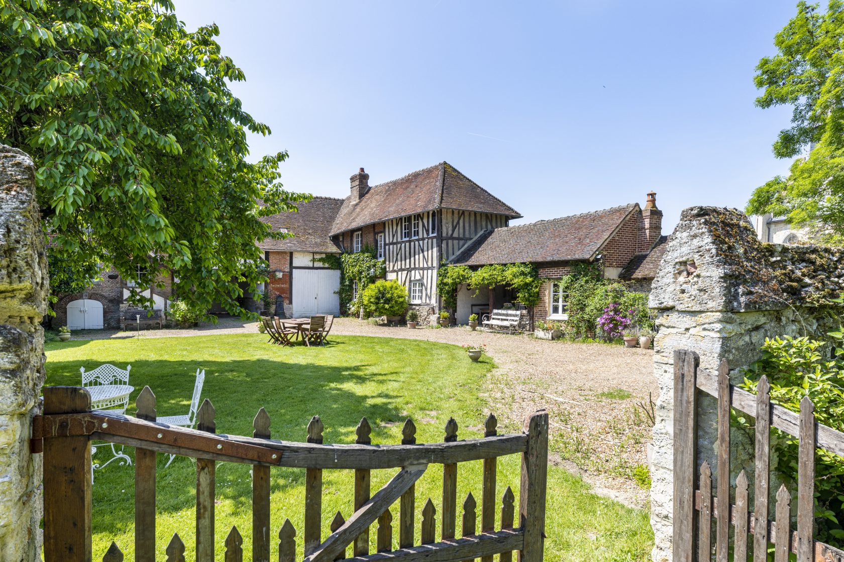 Half-timbered mansion with heated swimming pool