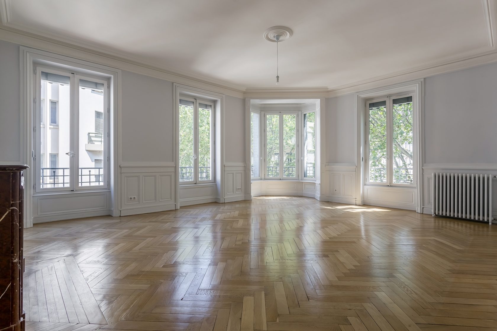 Haussmannien rénové avec balcon