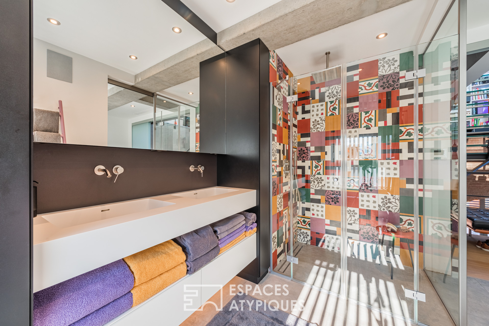 Authentique loft et sa terrasse sur les toits
