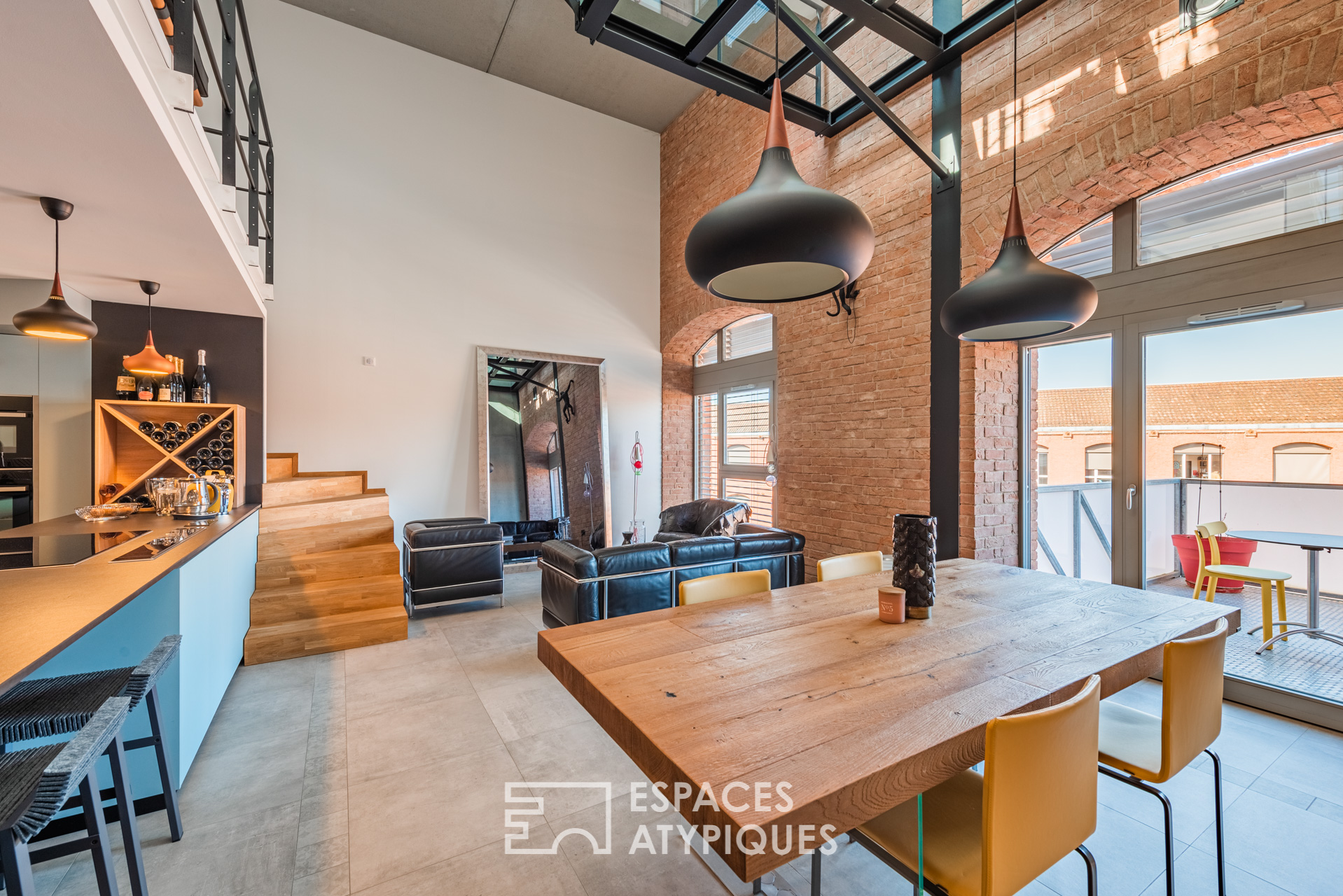 Authentique loft et sa terrasse sur les toits