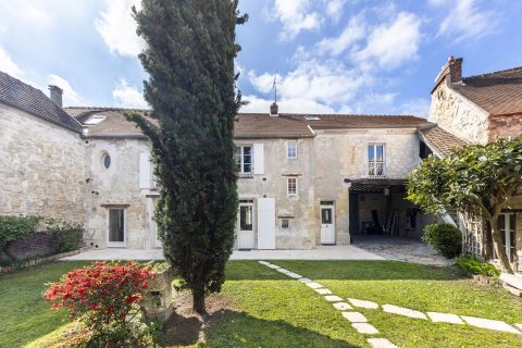 La closerie – Son atelier d’artiste et son duplex indépendant.