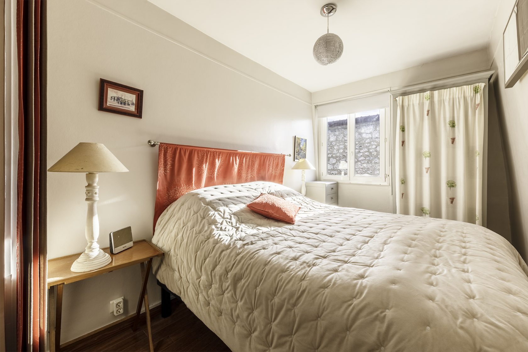 Appartement au dernier étage dans maison Bourgeoise