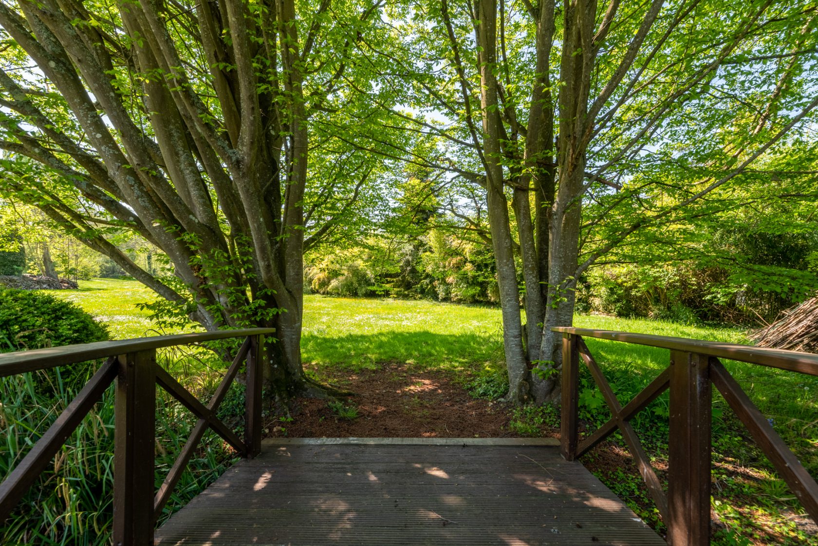 Moulin à blé du 17ème siècle avec dépendances