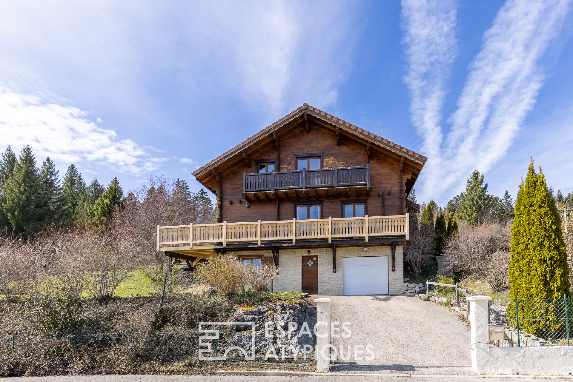 Le véritable chalet madrier avec sa piscine intérieure