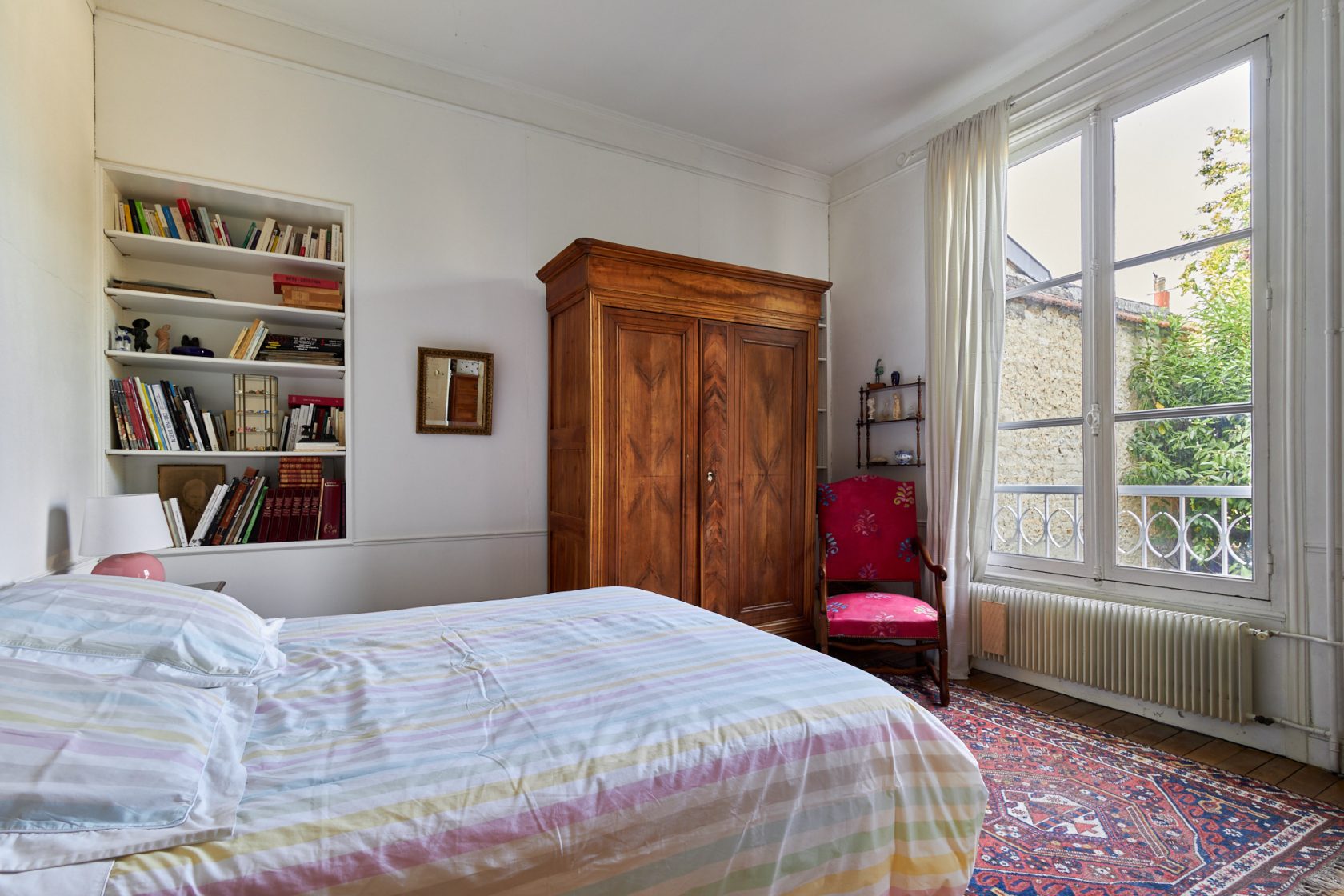 For sale Reims private individual for mixed use with wooded garden and