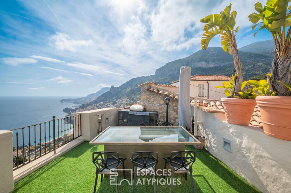 Terrasse avec vue panoramique sur la mer 