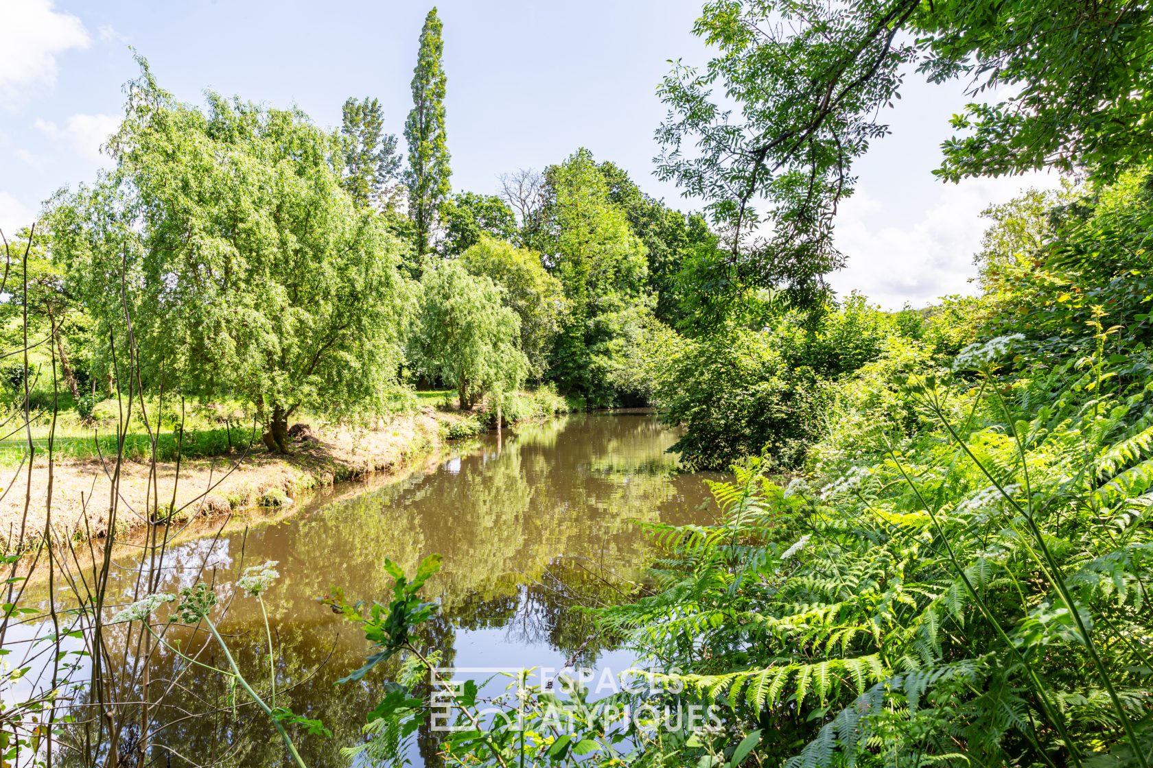 Ancien moulin et sa dépendance