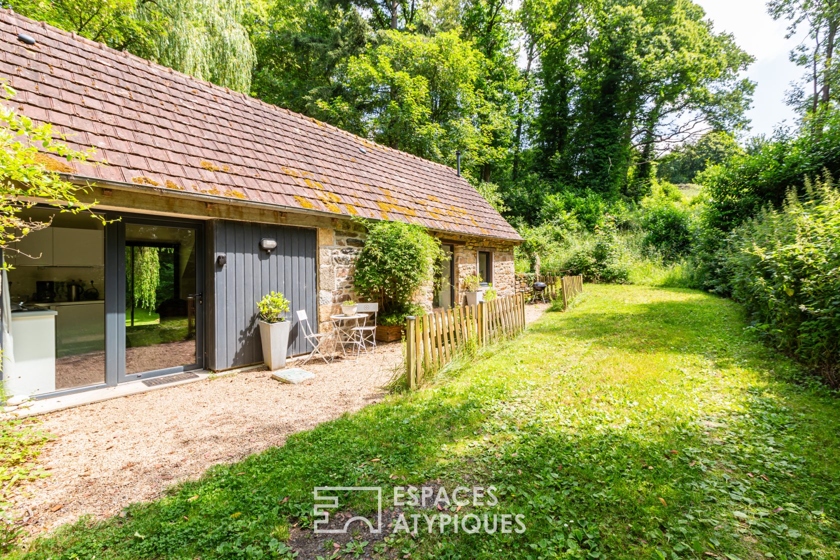 Ancien moulin et sa dépendance