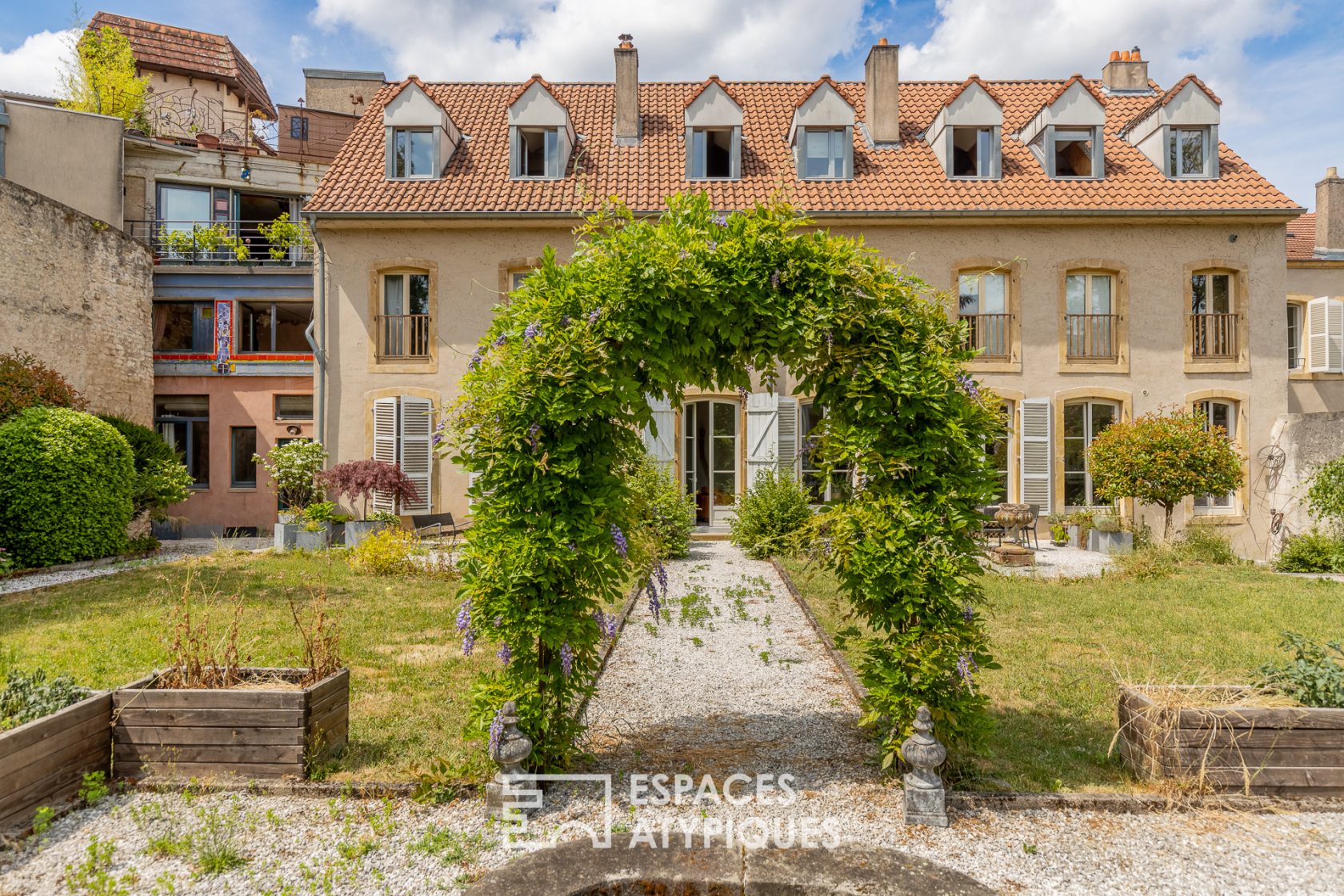 Duplex sous les toits en coeur de la ville