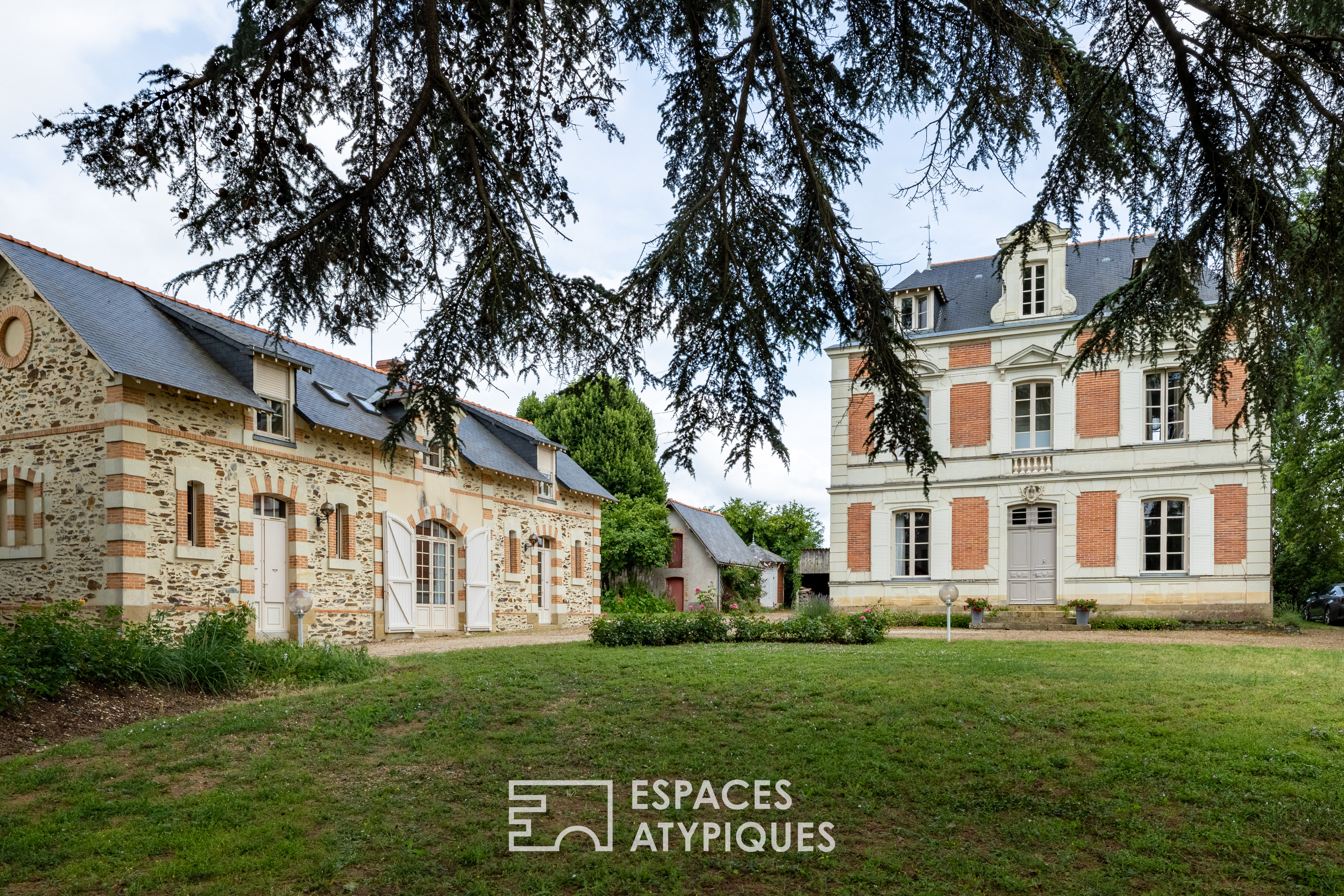 Hôtel particulier dans un écrin verdoyant