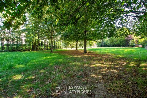Wooded land facing the Château de La Léonardsau