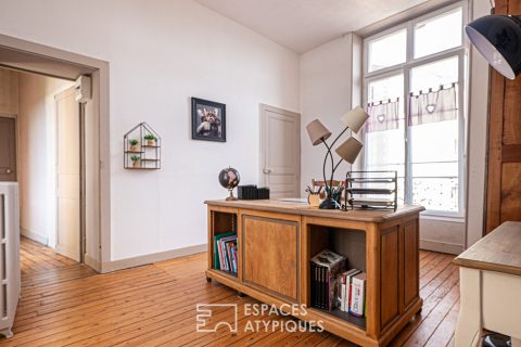Exceptionnelle maison de négoce de vins en plein coeur de ville