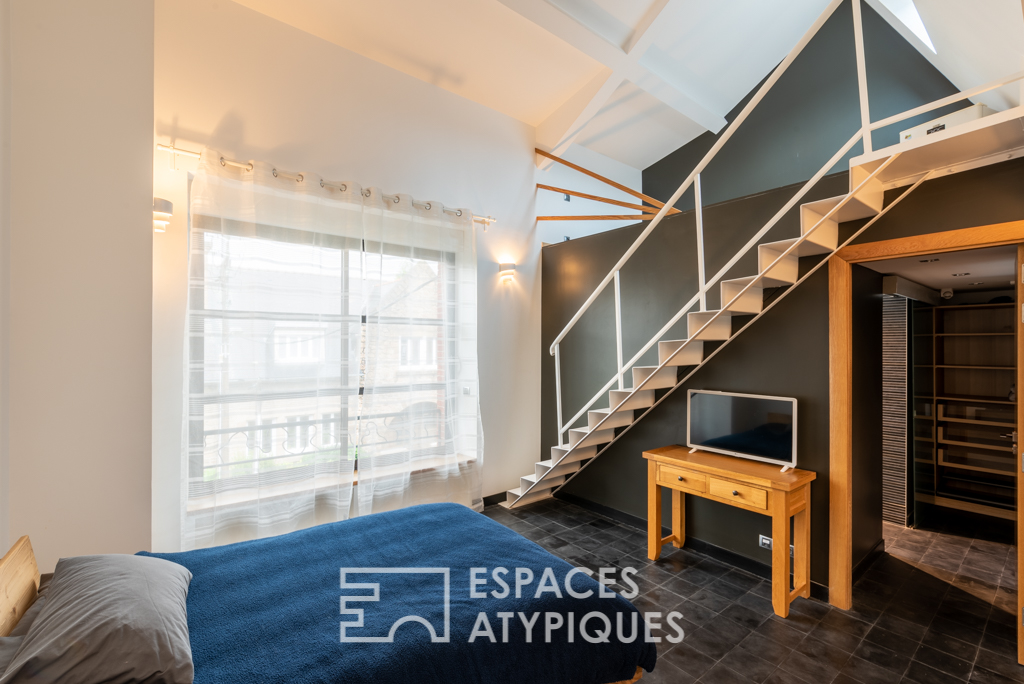 Large-format loft, swimming pool and patio