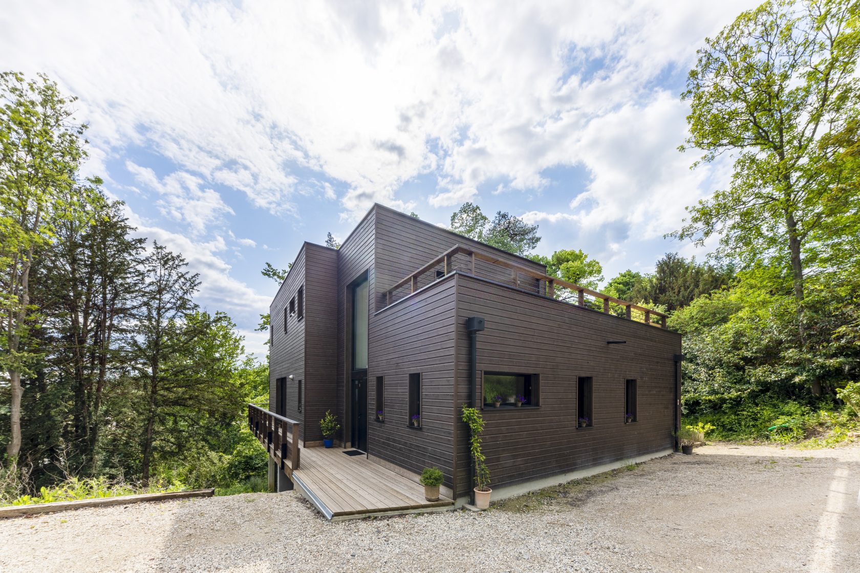 New architect’s villa / bio climatic with wooden frame – See life in GREEN