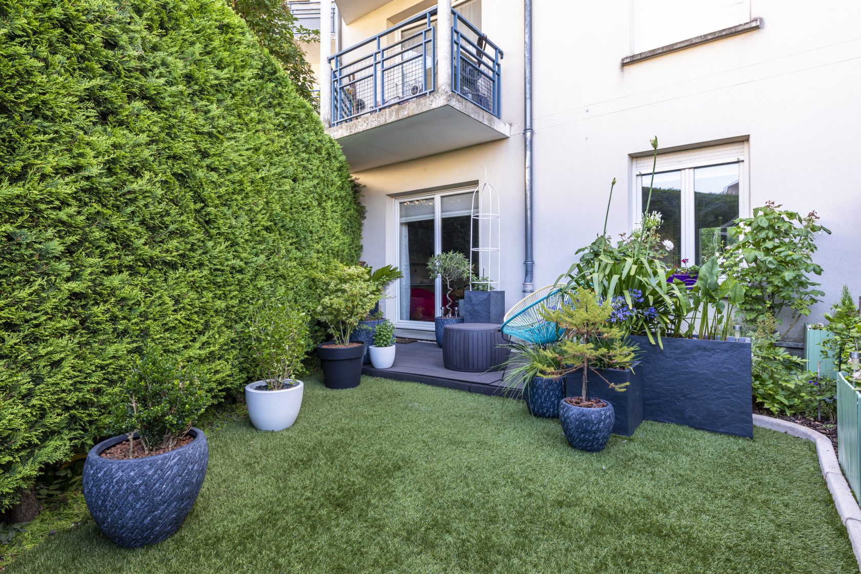 Apartment redesigned by an architect with private garden