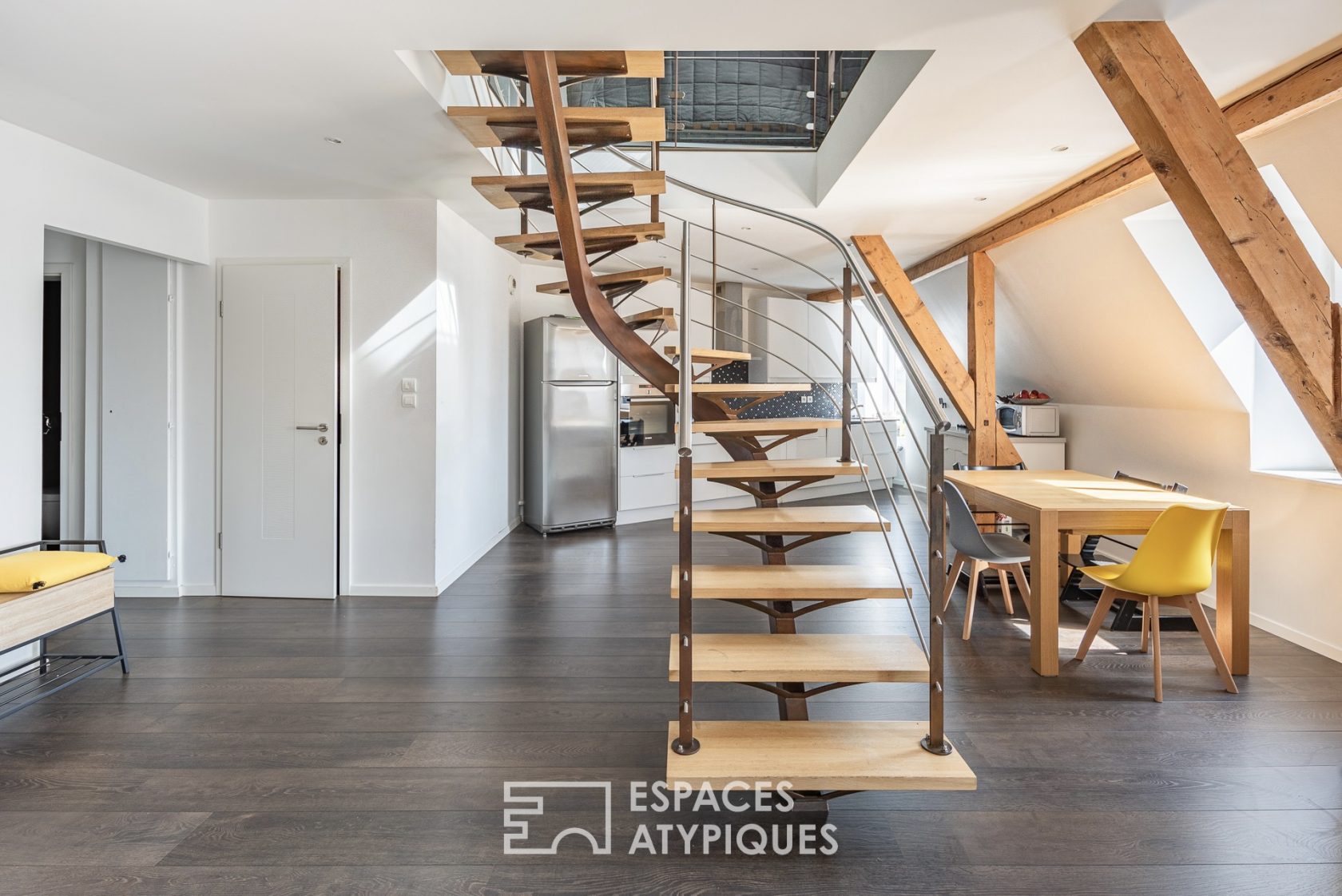 Dernier étage en duplex avec vue sur les quais