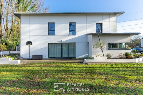 Maison contemporaine dans une résidence privative sécurisée