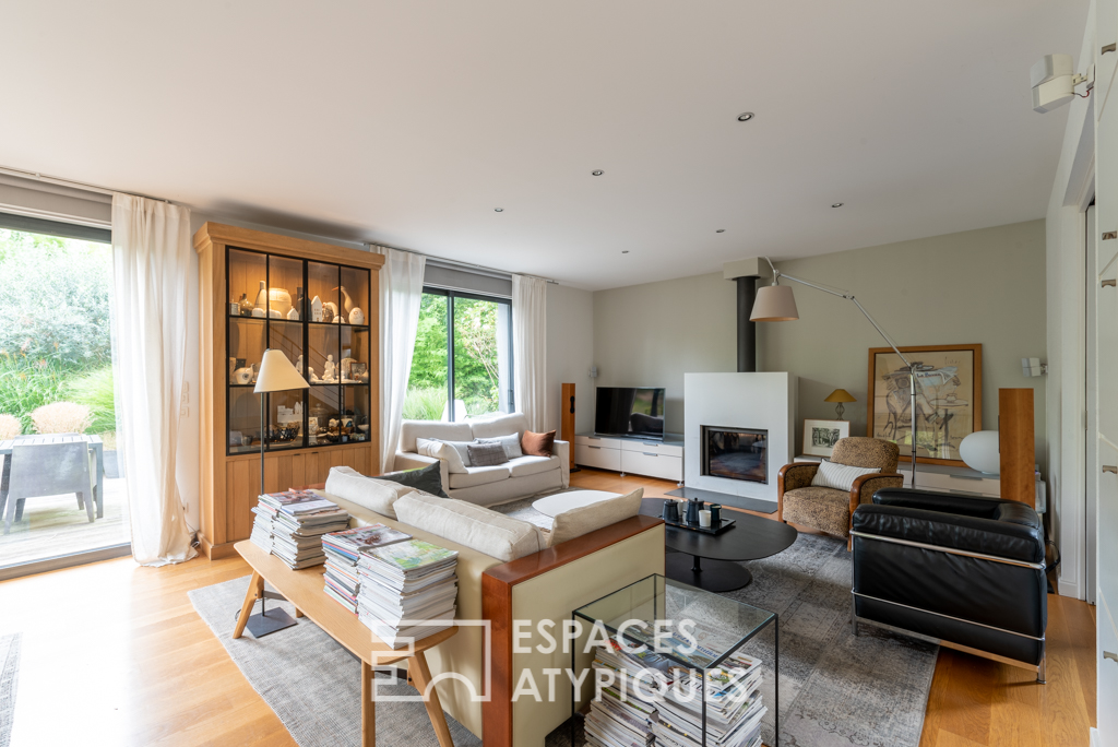 Maison d’architecte dans son cadre végétal exotique