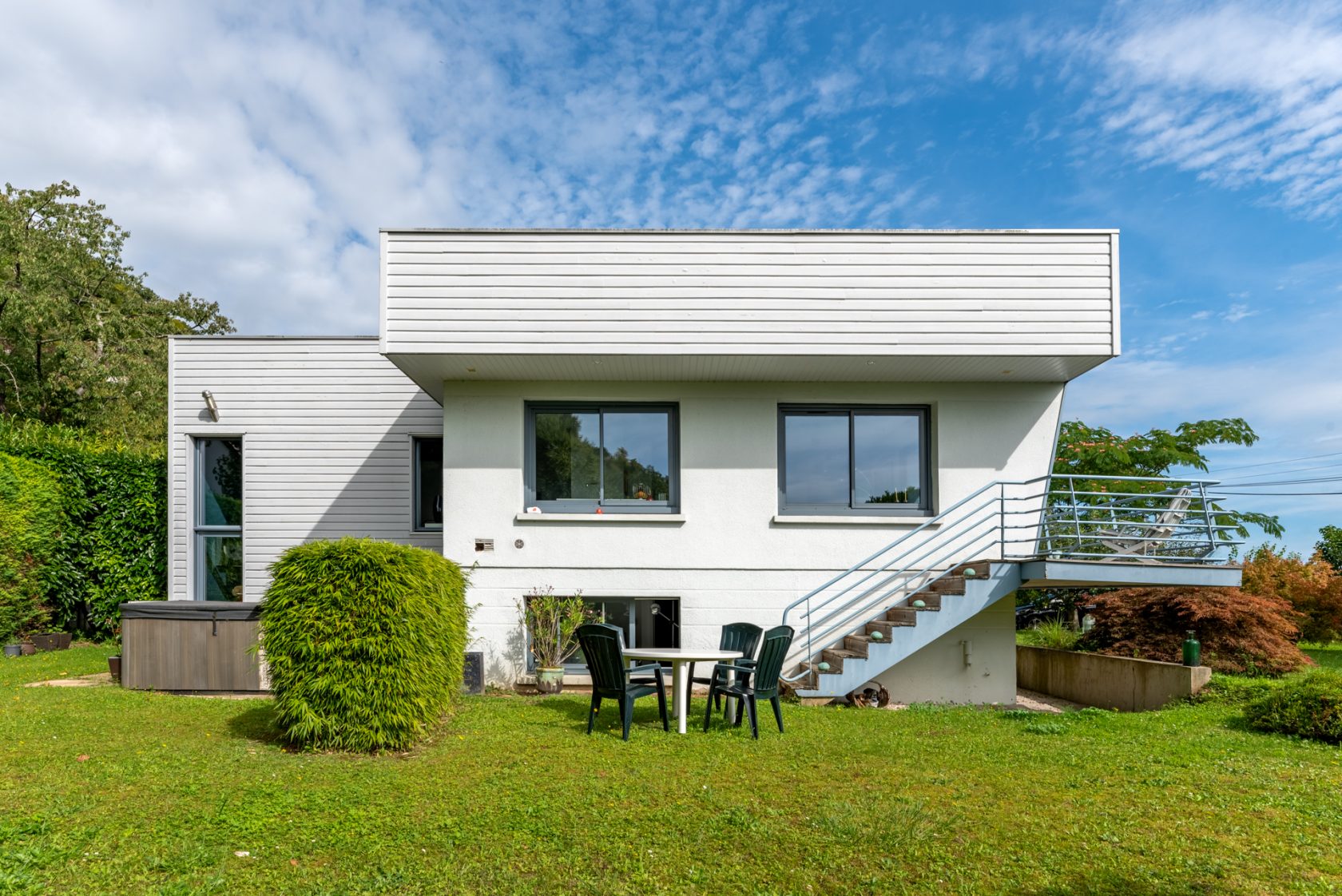 Maison d’architecte face à la Seine