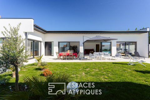 Beautiful contemporary in the heart of the city
