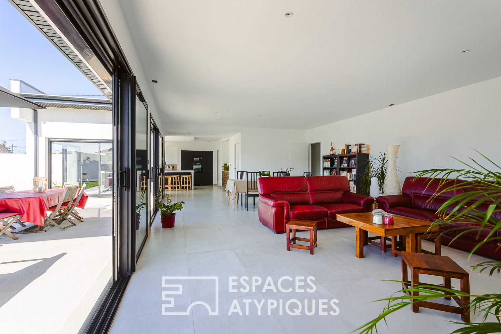 Beautiful contemporary in the heart of the city