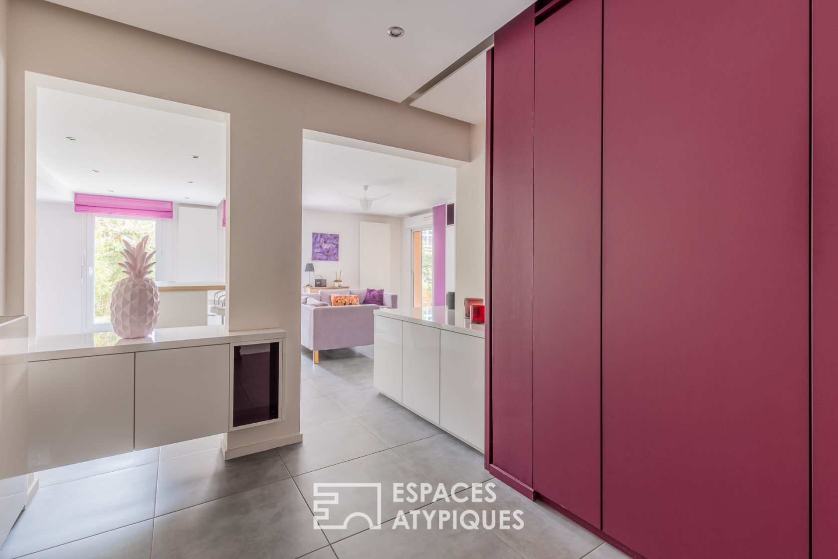 Appartement et son jardin dans une résidence de standing avec piscine