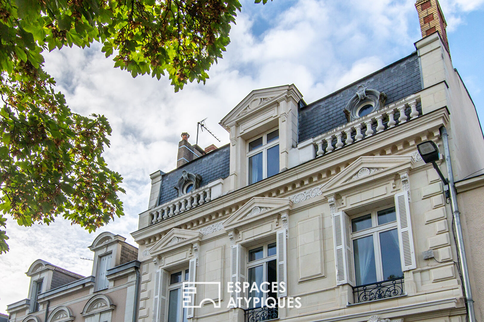 Magnifique hôtel particulier dans le triangle d’or