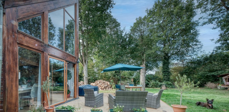 Maison en bois ouverte sur la nature - Espaces Atypiques Chartres