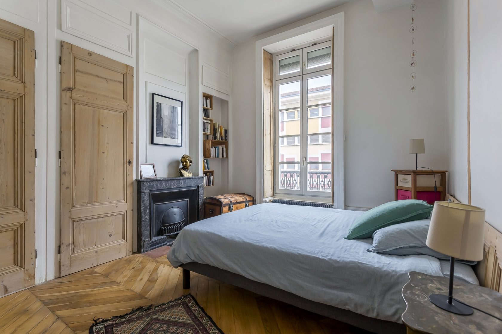 Old renovated apartment in the Ainay district