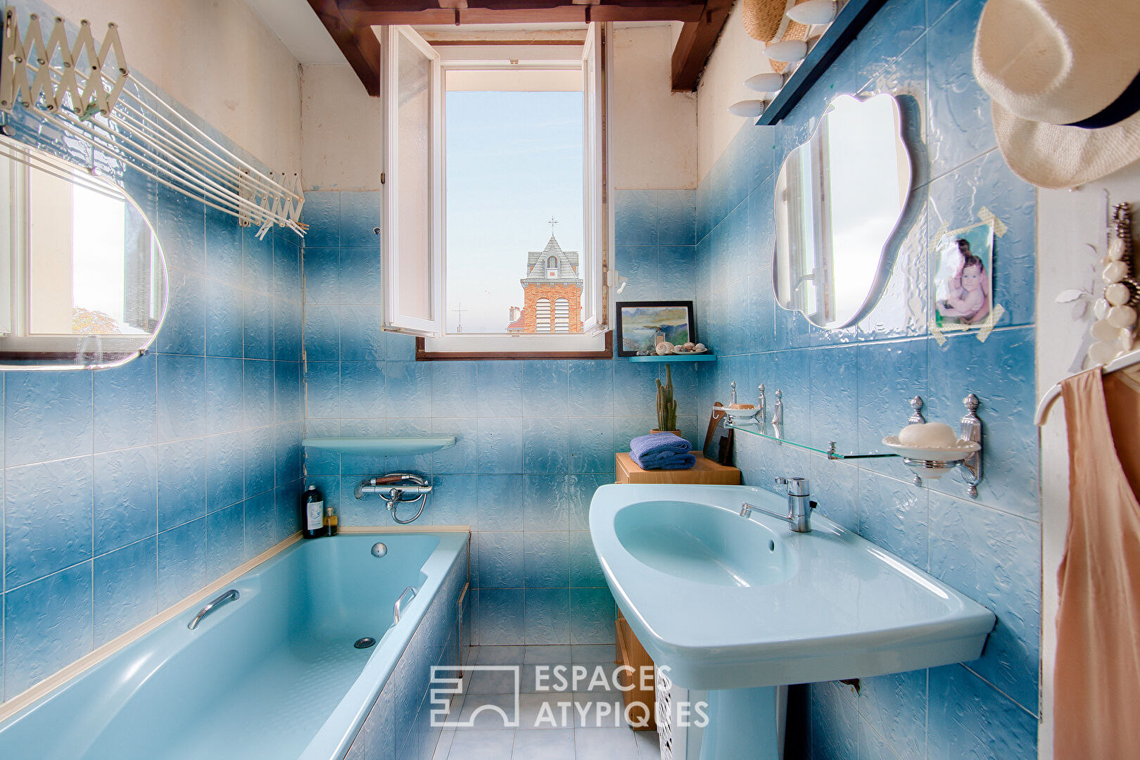 Duplex with exterior and unobstructed view of the St-Maurice plateau