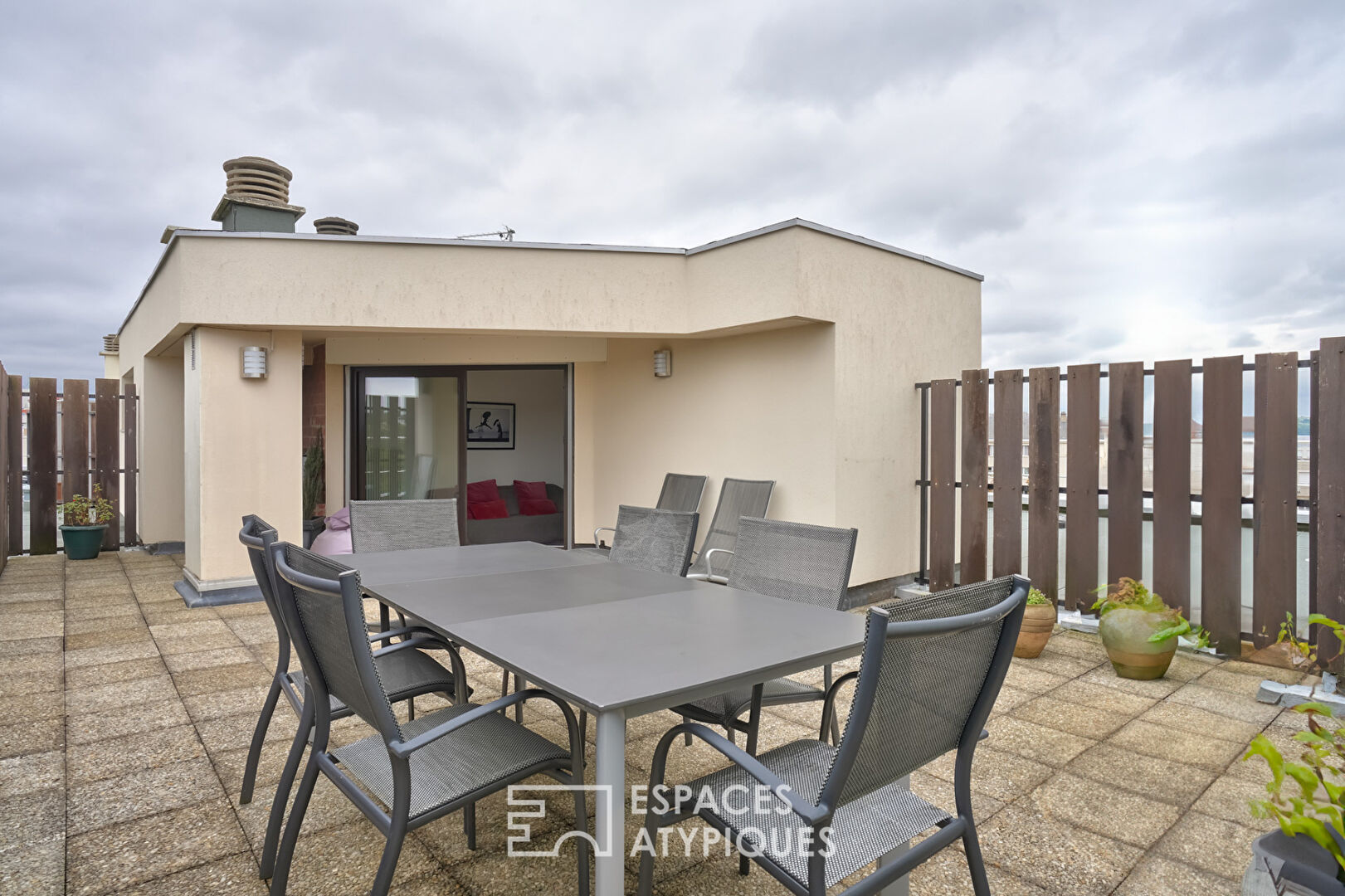Duplex in the heart of town and its terrace on the top floor in Bourg-la-Reine