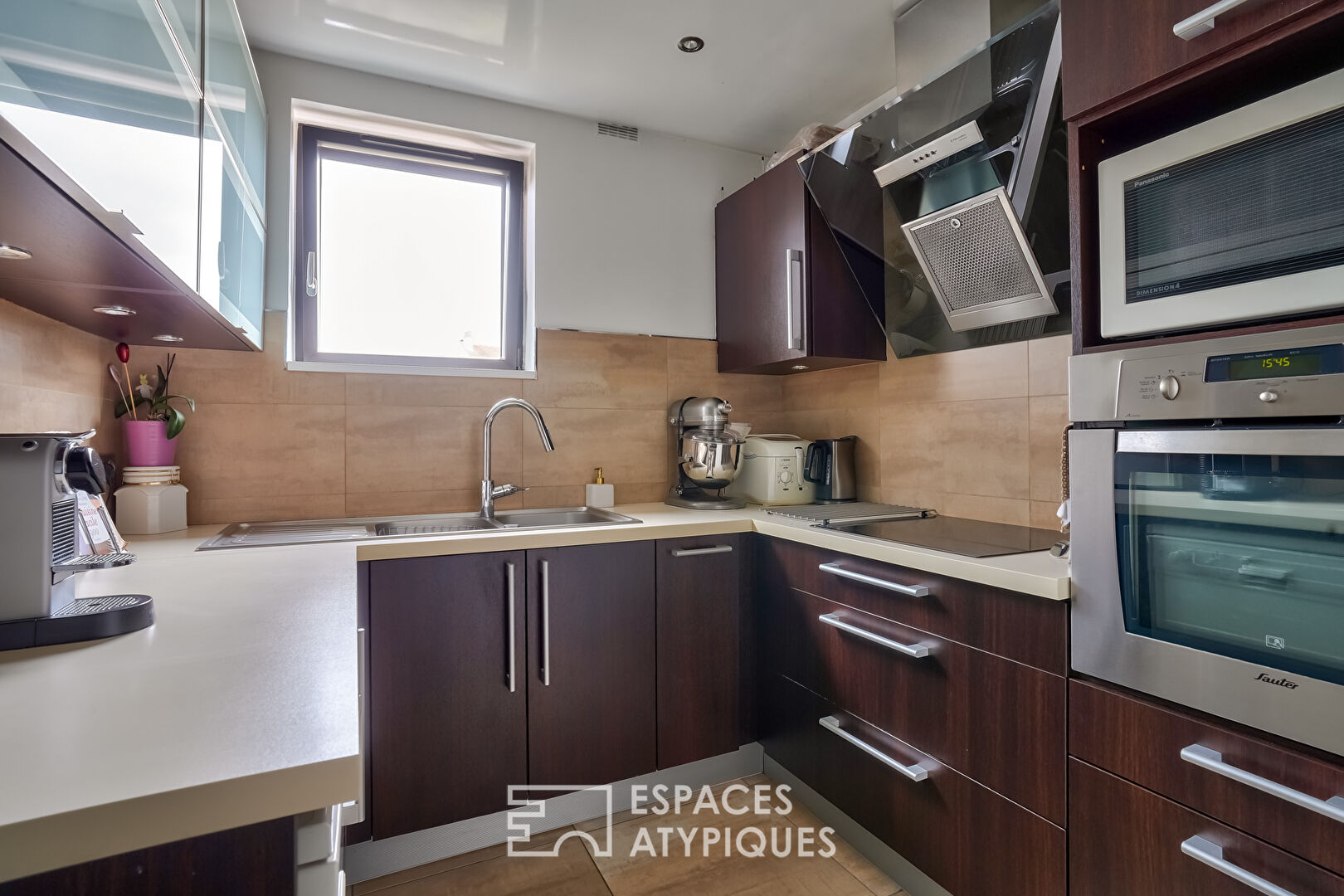 Duplex in the heart of town and its terrace on the top floor in Bourg-la-Reine