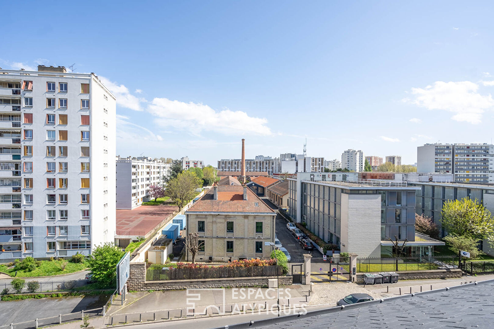 Eco-responsible apartment on the top floor with two terraces