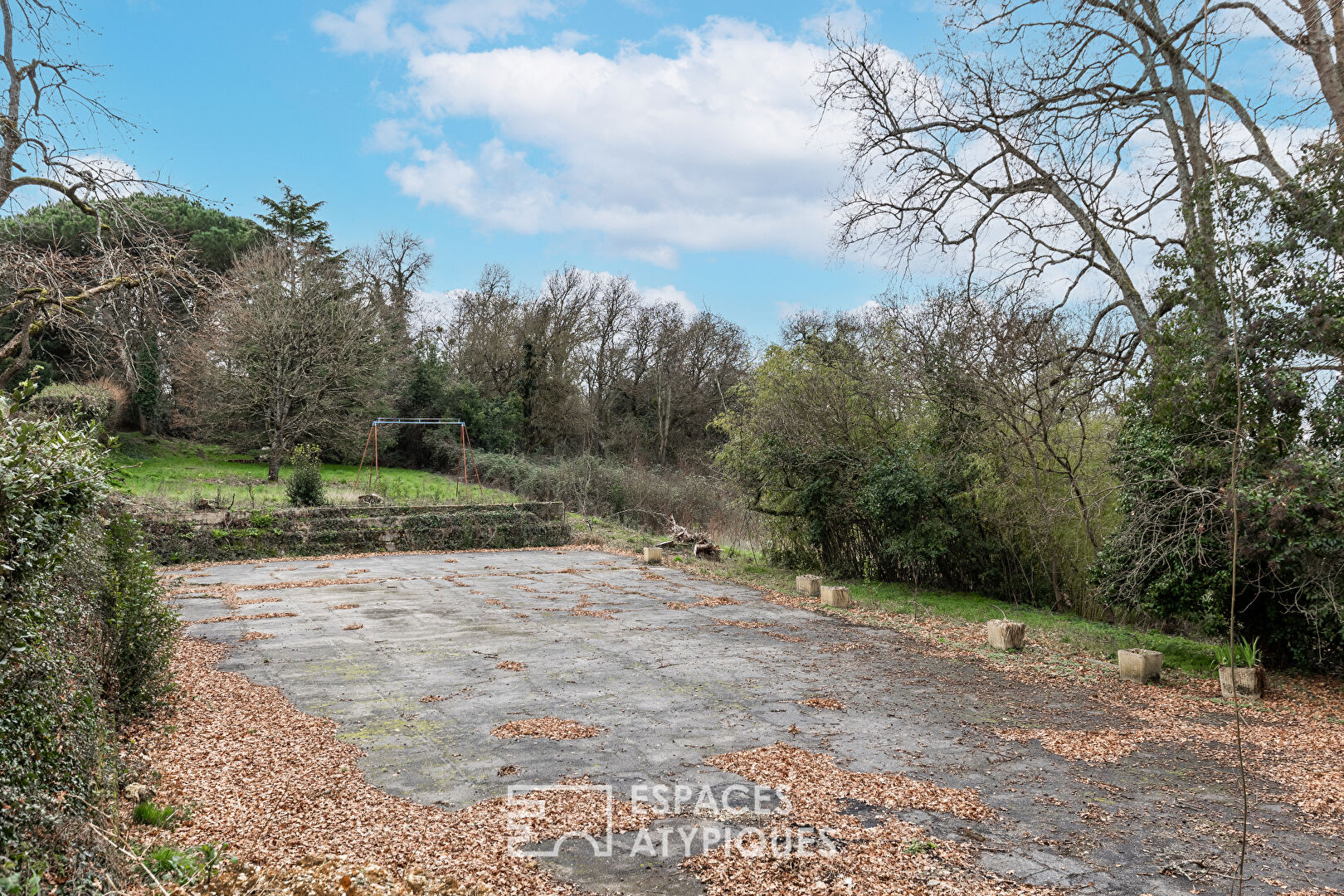 Terrain dans un cadre exceptionnel aux portes de Bordeaux