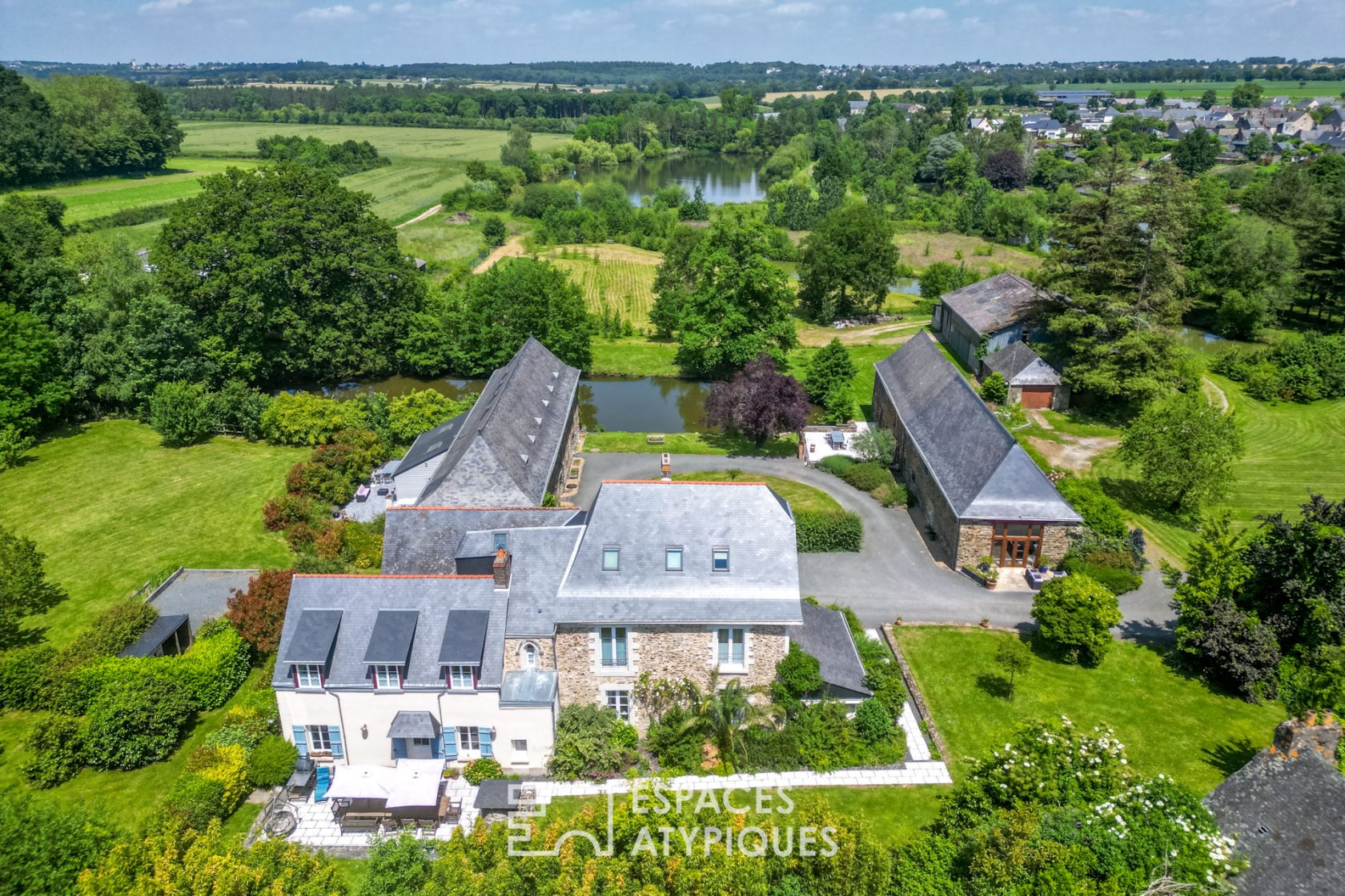 Authentique manoir avec gîtes et chambres d’hôtes