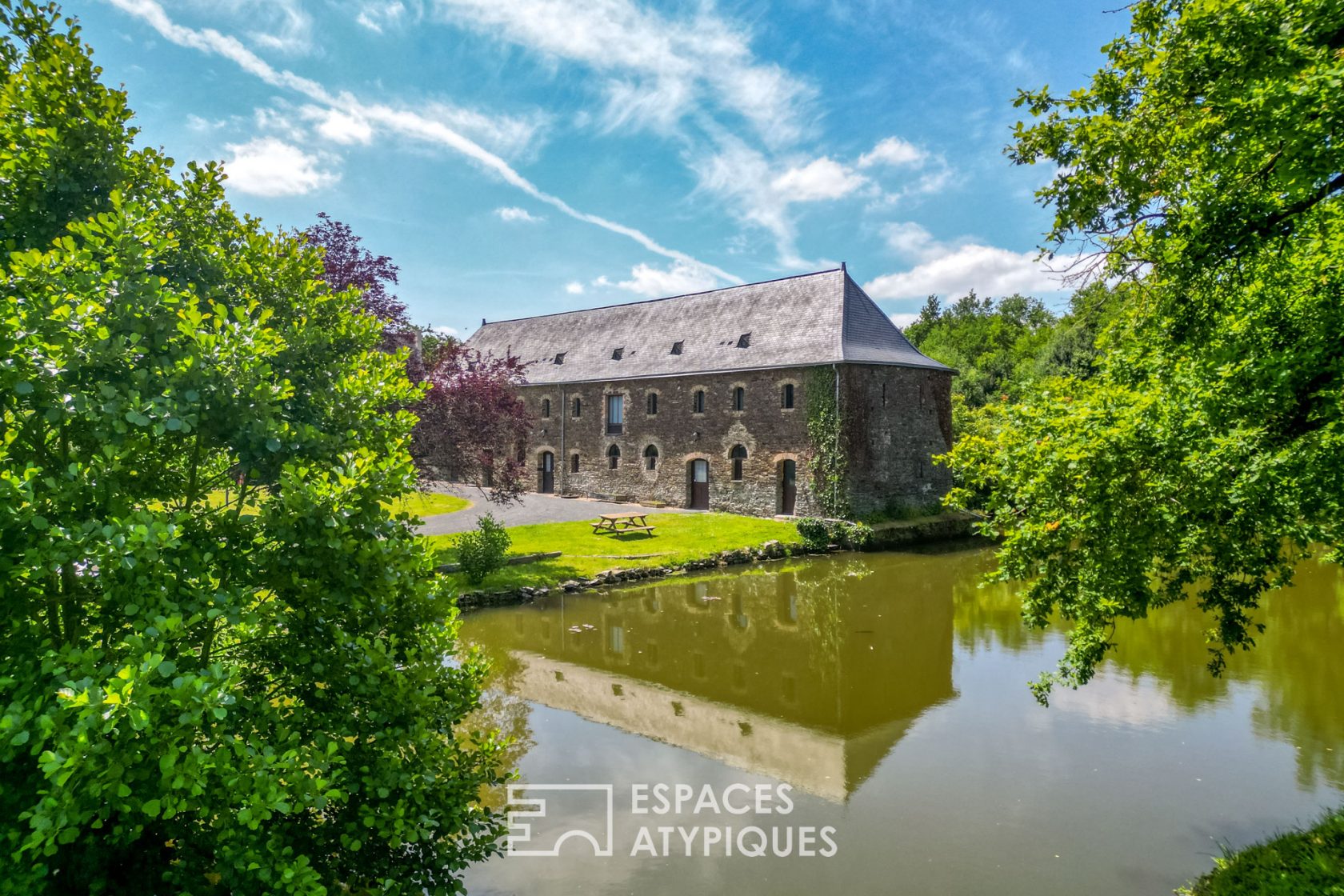 Authentique manoir avec gîtes et chambres d’hôtes