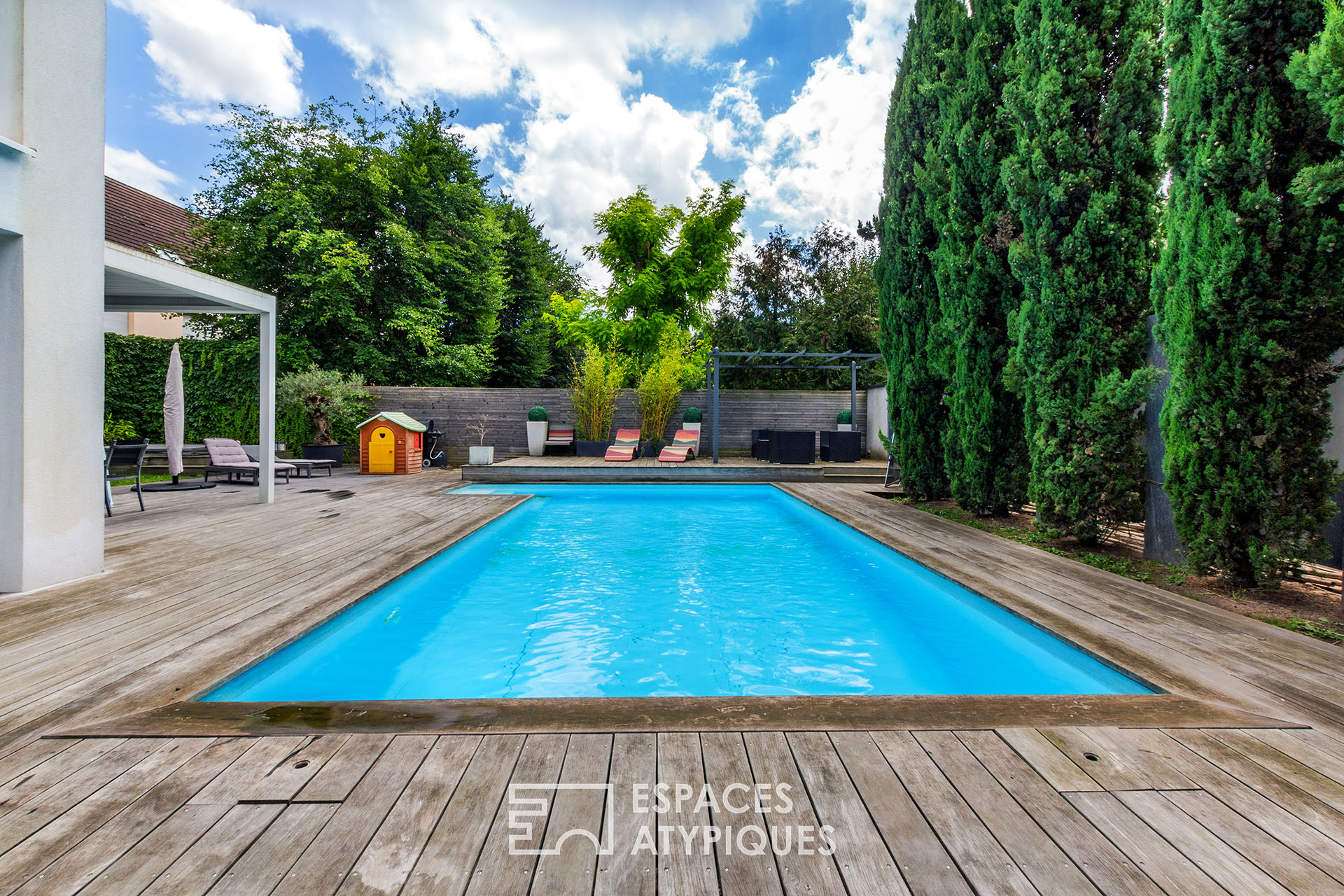 Maison d'architecte avec piscine