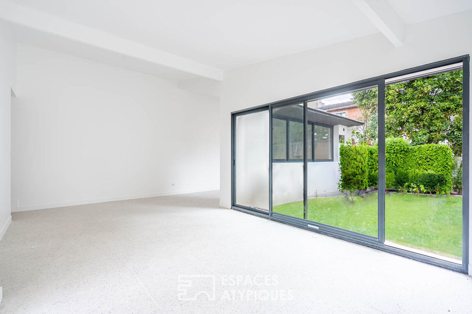 Loft Calme et Lumineux avec Jardin à Maisons-Alfort