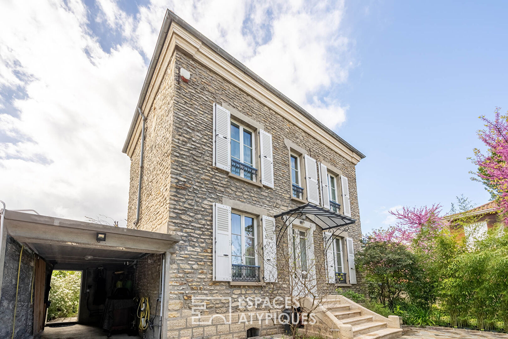 Maison avec extension et jardin