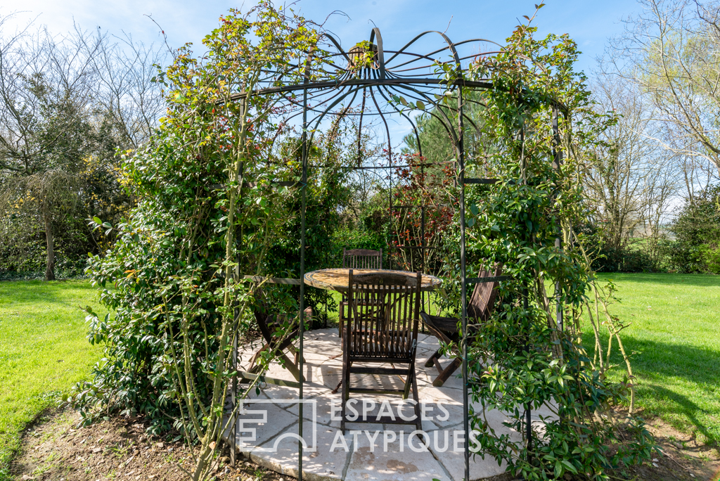 Singulière contemporaine et son merveilleux jardin paysagé