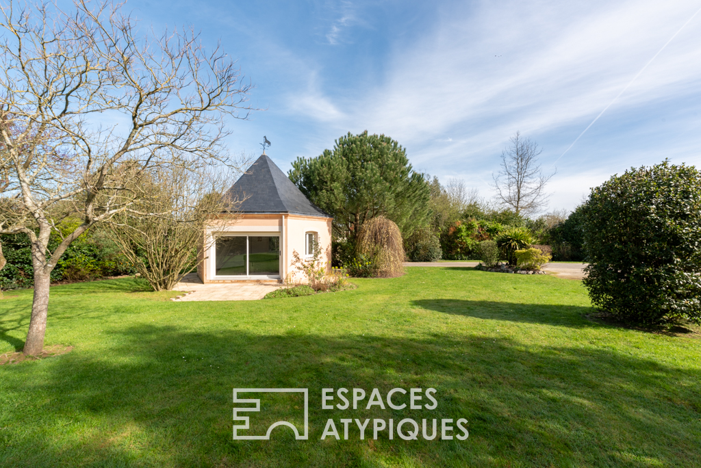 Singulière contemporaine et son merveilleux jardin paysagé